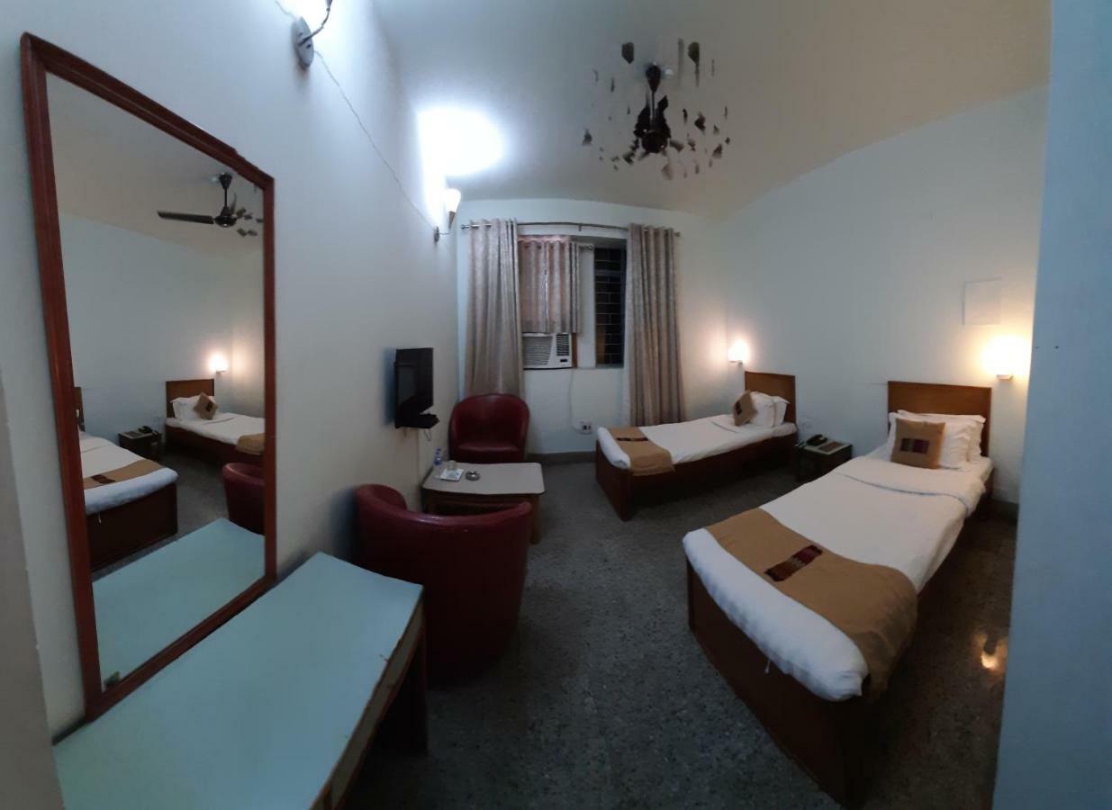 Hotel Saramati Dimāpur Exterior photo