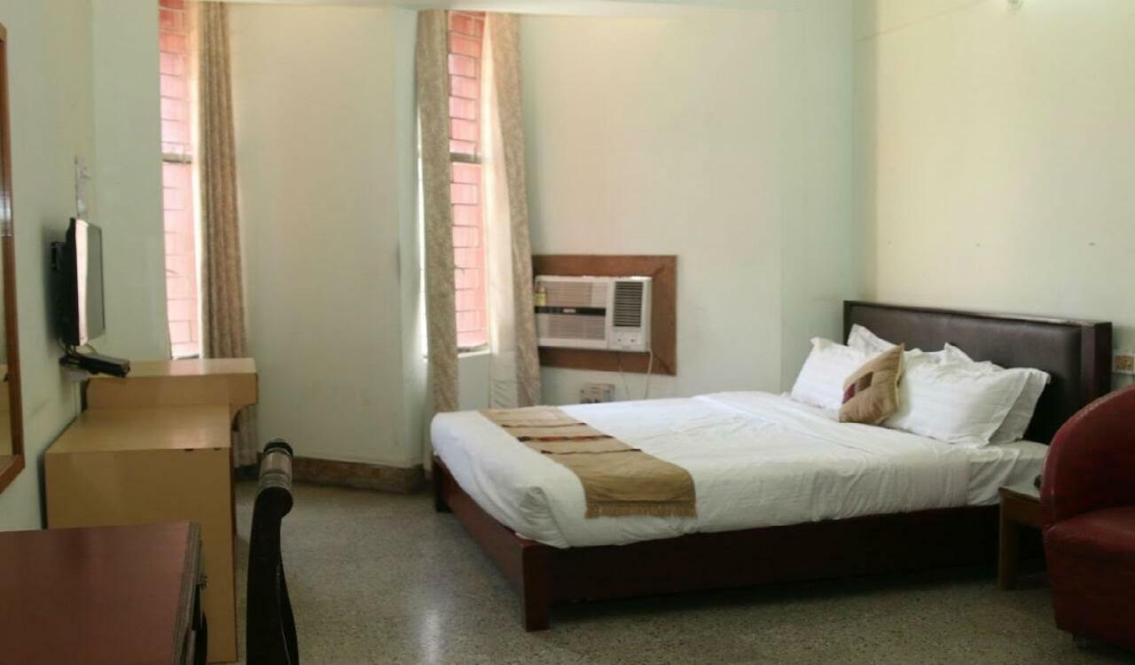 Hotel Saramati Dimāpur Exterior photo